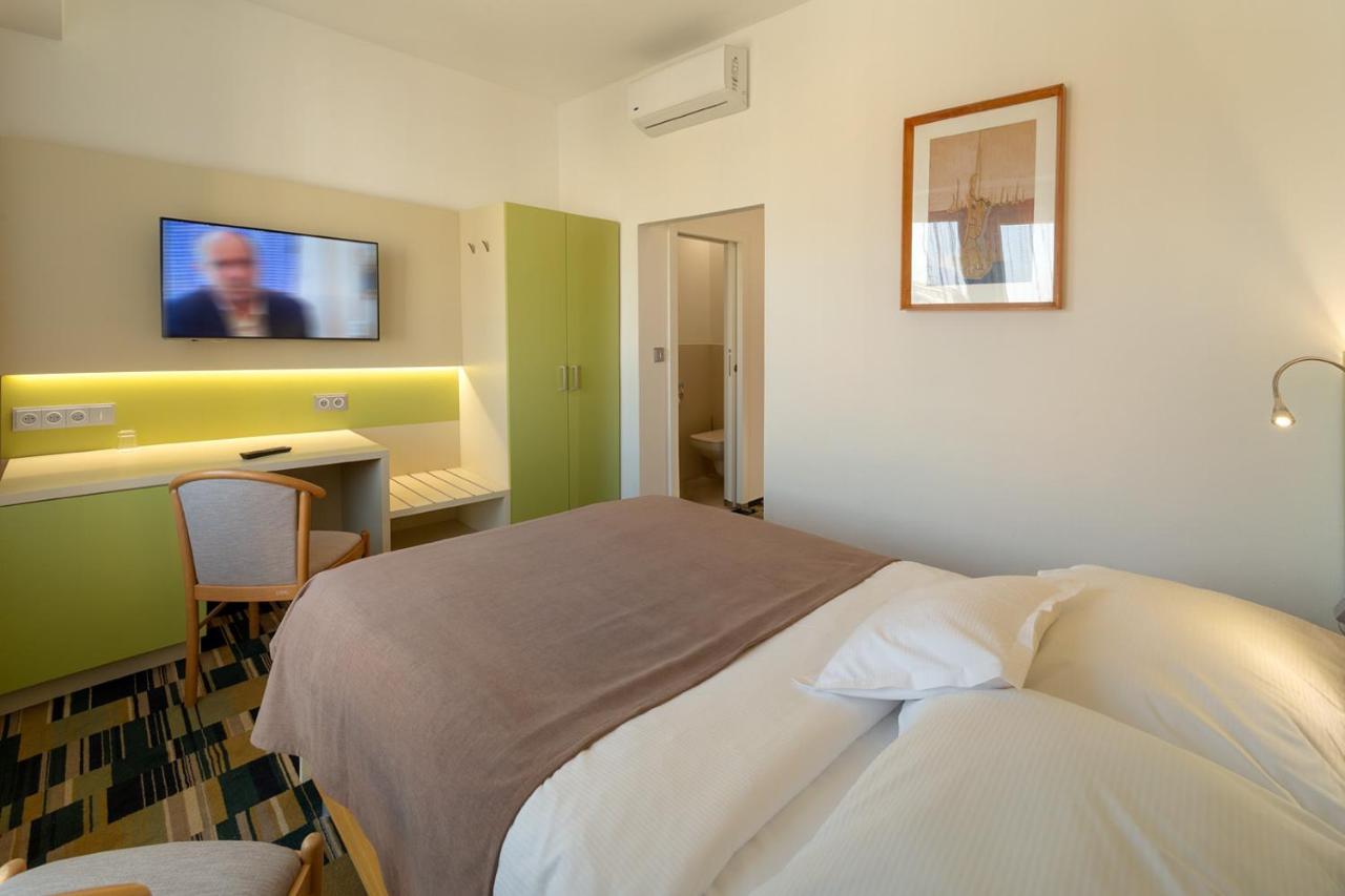 Hotel Continental Brno Dış mekan fotoğraf